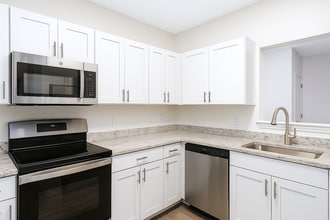 Building Photo - Greenwich Place