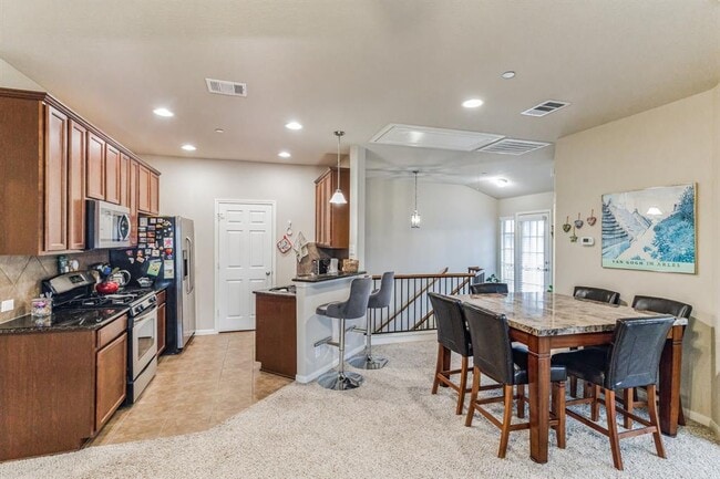 Building Photo - 3101 Davis Ln
