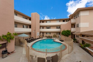 Building Photo - Emerald Manor Apartments