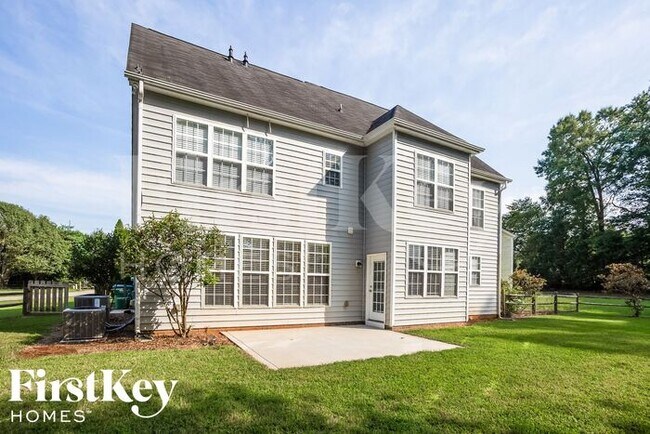 Building Photo - 4805 Walnut Grove St