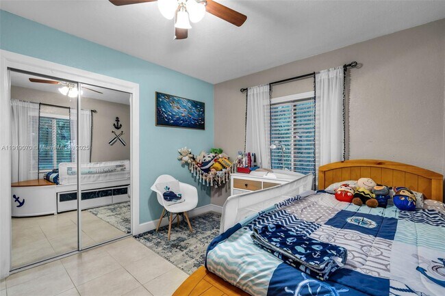 Building Photo - 333 Linwood Dr