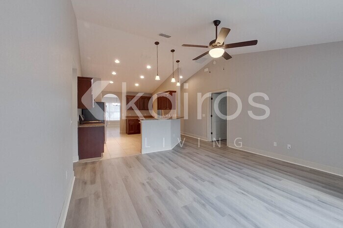 Building Photo - 1749 SW 168th Loop