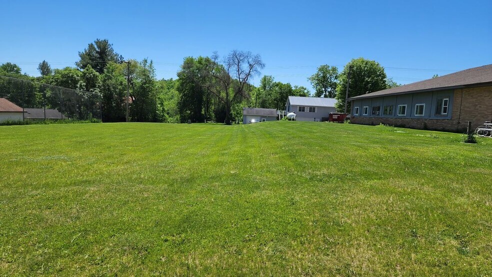 Building Photo - 311 Division St