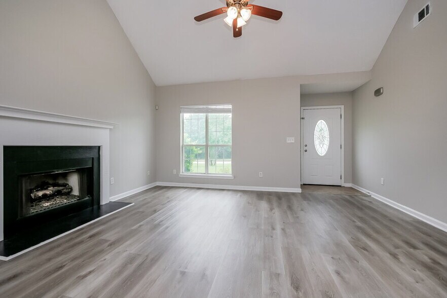 Building Photo - 101 Floresta Dr