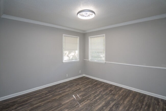 Building Photo - 3 Bedroom Updated Home in Little Rock