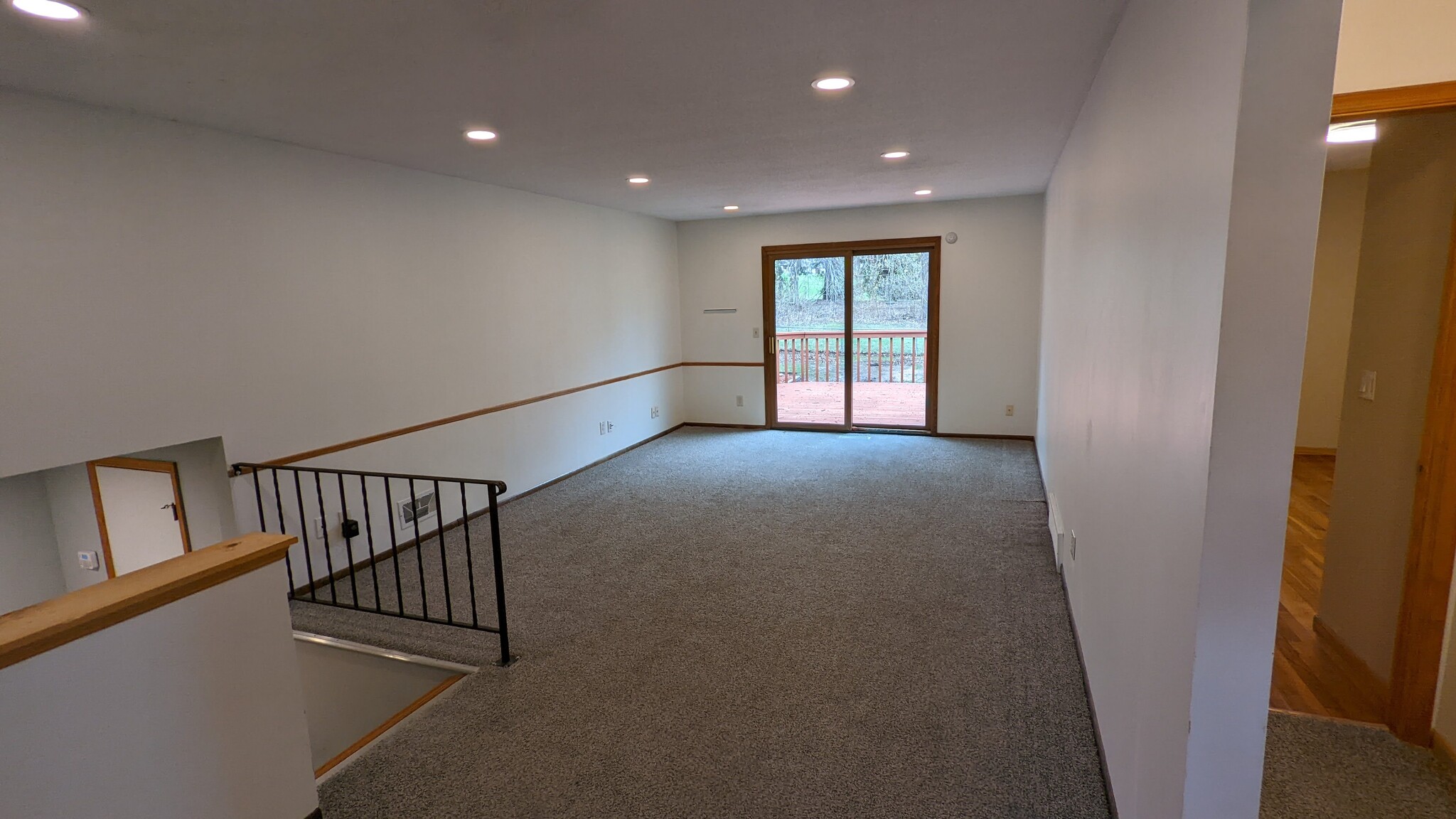 Living Room With Walkout Deck - 1870 Jade Ln