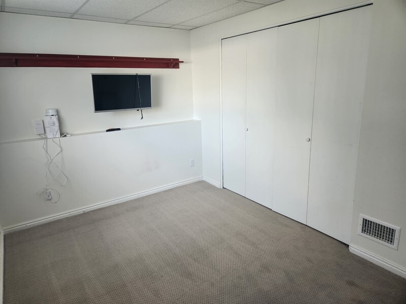 Building Photo - 12936 Timpview Dr