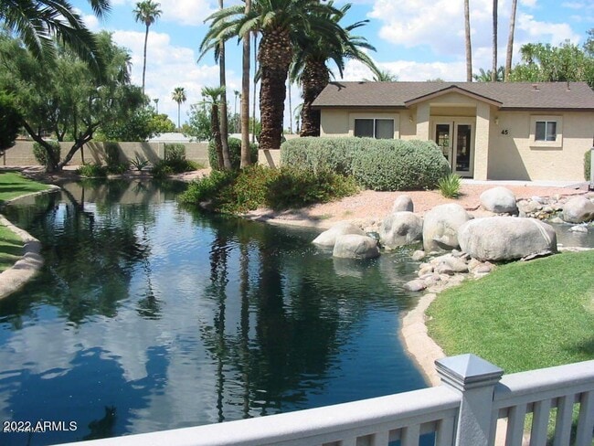 Building Photo - 2312 W Lindner Ave