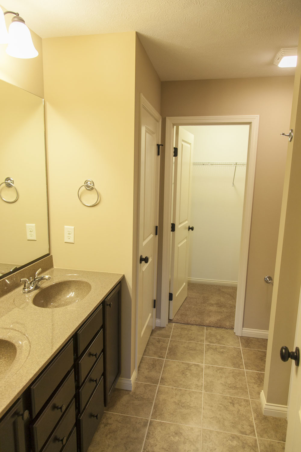 Master Bathroom - 3620 Chardonnay Ct