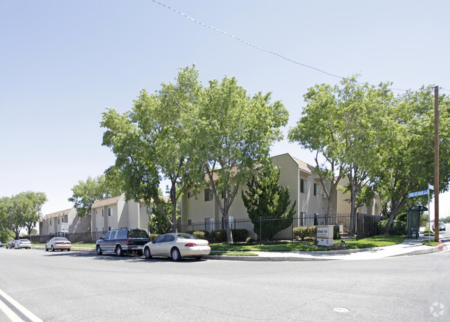 Primary Photo - Palmdale Park Apartments