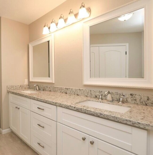 Building Photo - 3134 Sedgeborough Dr