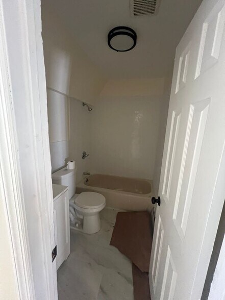 Building Photo - 139-12 Springfield Blvd