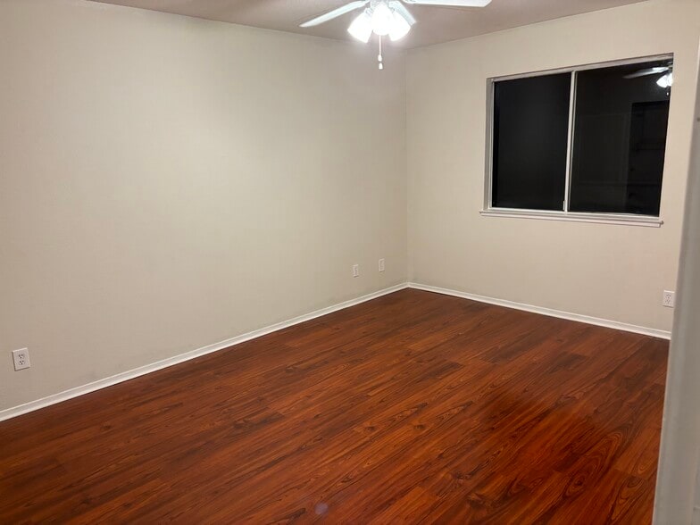 Bedroom #1 - 445 Almond Dr. #29