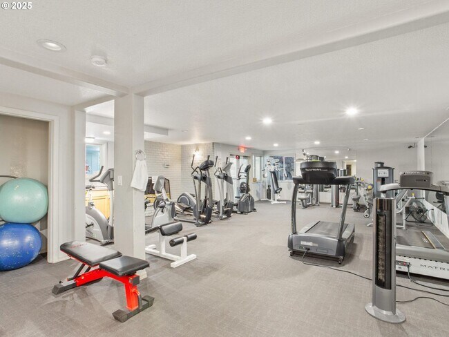 Building Photo - 5447 N St