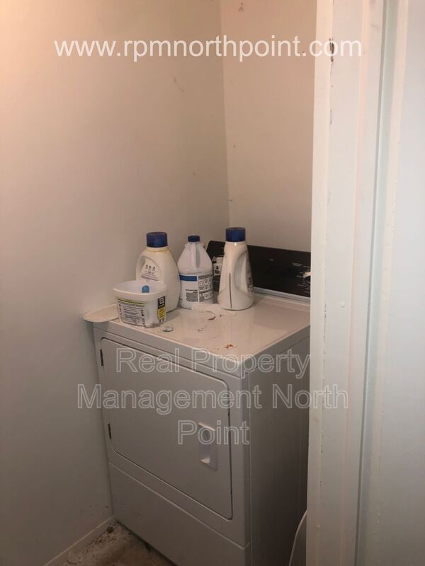 Building Photo - 2050 Silvastone Dr