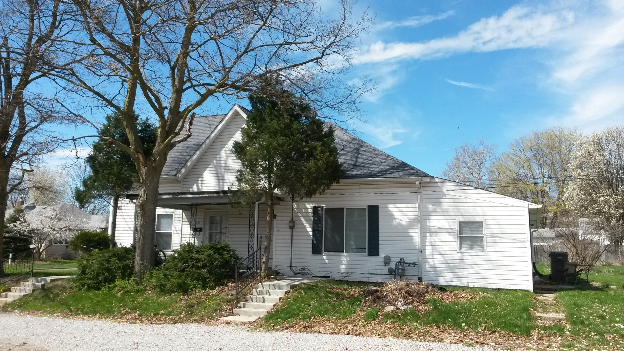 Building Photo - 328 Milton Ave