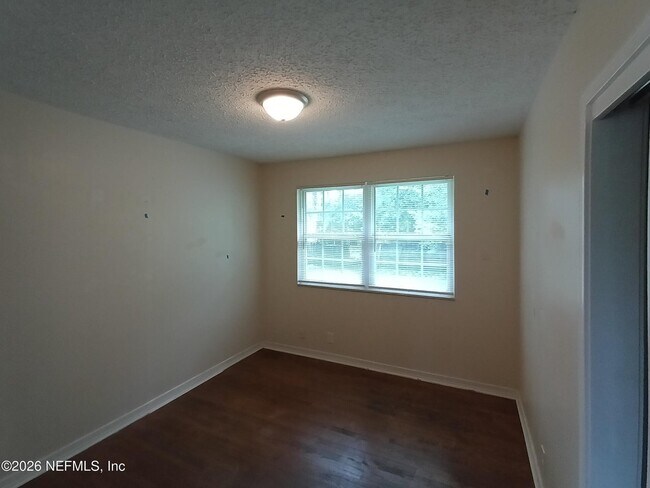 Building Photo - 4919 Avent Dr