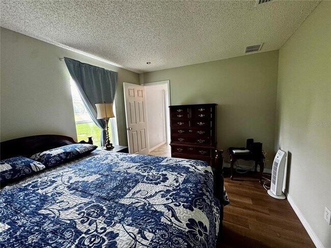 Building Photo - 11738 Lynmoor Dr