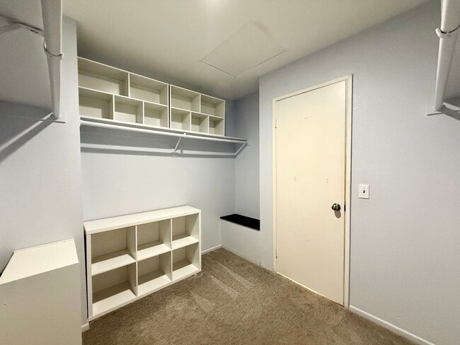 Building Photo - AVAILABLE NOW!! Upstairs 2 Bedroom 2 Bathroom Condo in Cathedral City!!