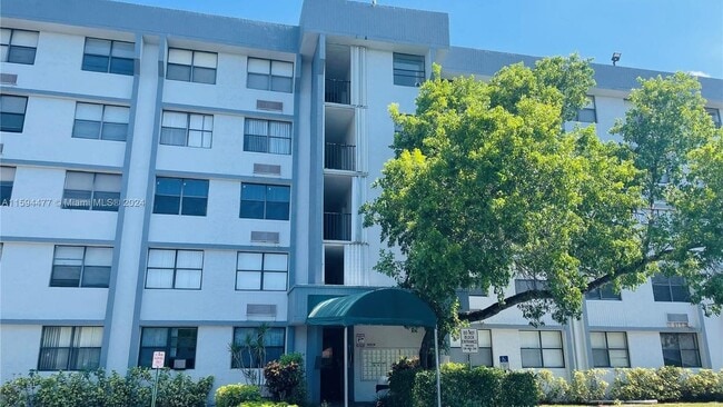 Primary Photo - 2401 Riverside Dr