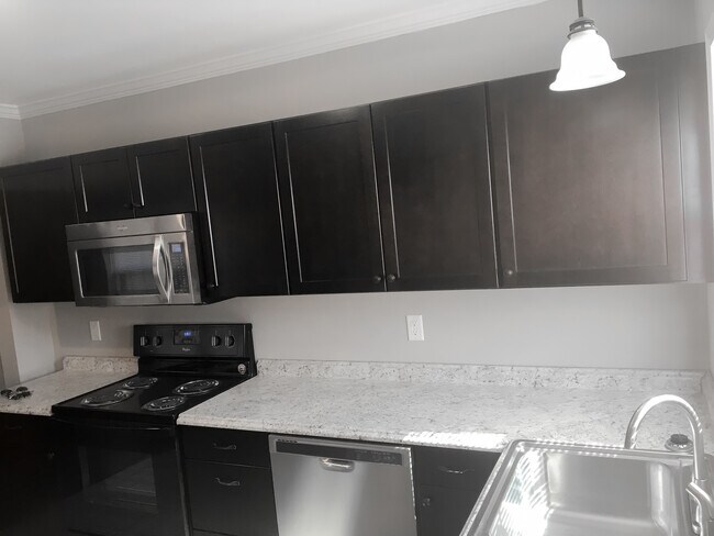 Building Photo - 1410 Beth St NW