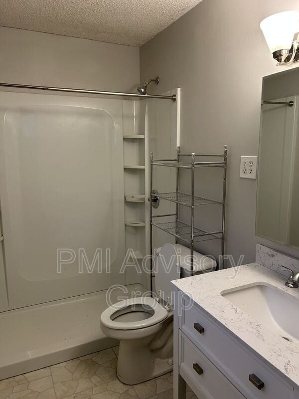 Building Photo - 2513 SW Mission Ave