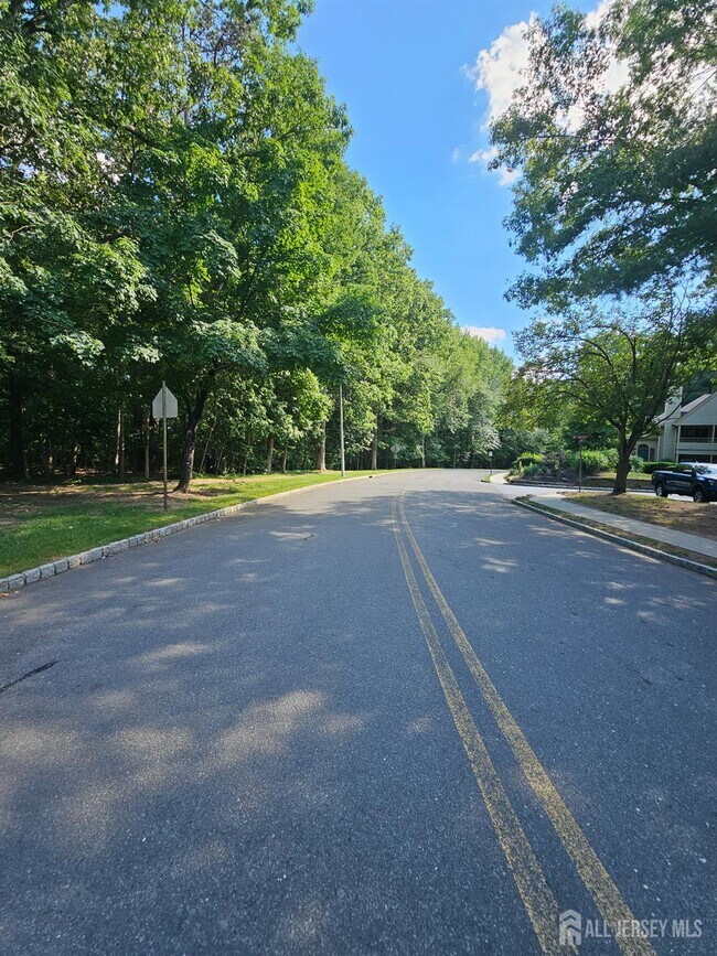 Building Photo - 2809 Ridgefield Ct