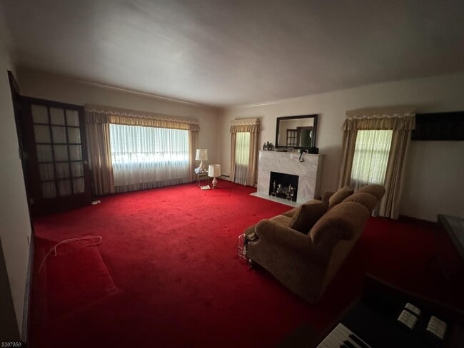 Building Photo - 124 Colfax Ave