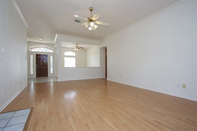 Building Photo - 9822 Therrell Dr