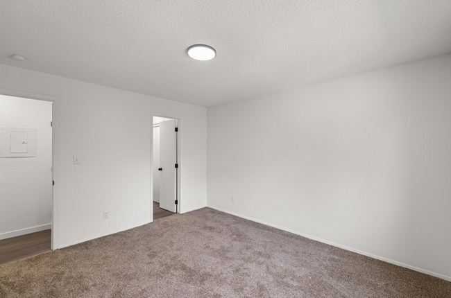 Building Photo - Ivy I | Elevated 3 Bedroom