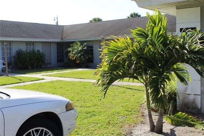 Building Photo - 1745 6th Ave SW