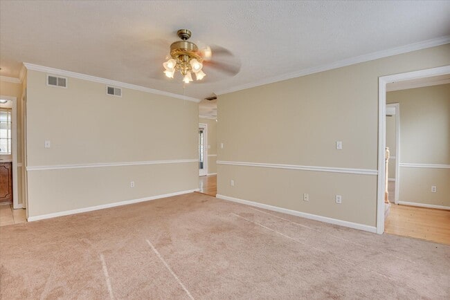 Building Photo - 2102 Howard Mill Rd