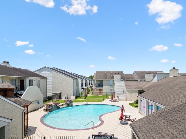 Building Photo - 12707 Bellaire Blvd