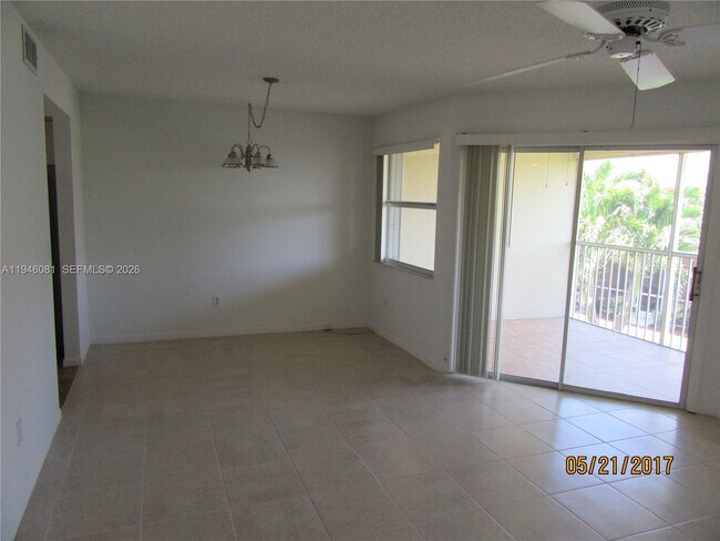 Building Photo - 2506 SE 19th Pl