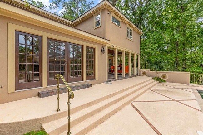 Building Photo - 210 Settlers Rd