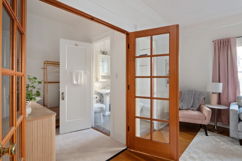 Building Photo - 2015 NW Flanders St