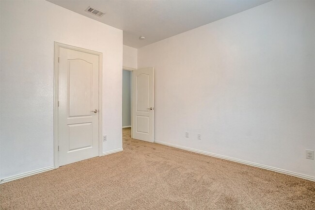 Building Photo - 1721 Castle Creek Dr