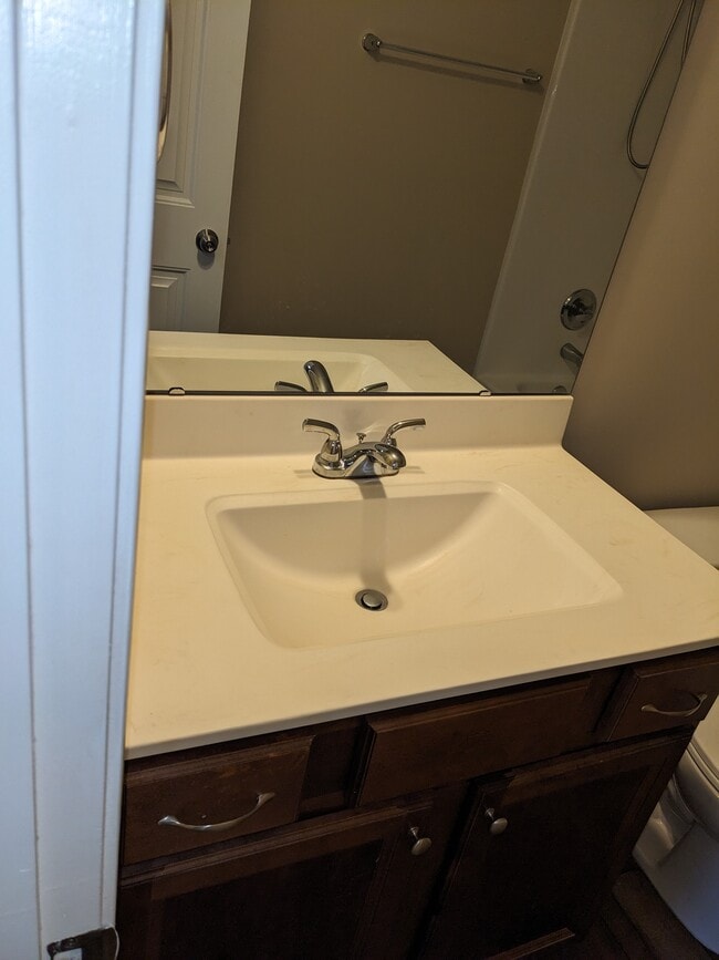 Building Photo - 2 Bedroom, 2.5 Bath Townhome in Creedmoor, NC