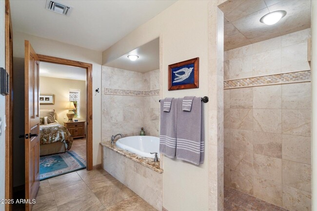 Building Photo - 25409 N Quail Haven Dr