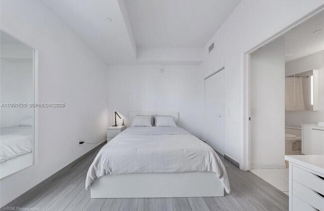 Building Photo - 151 SE 1st St