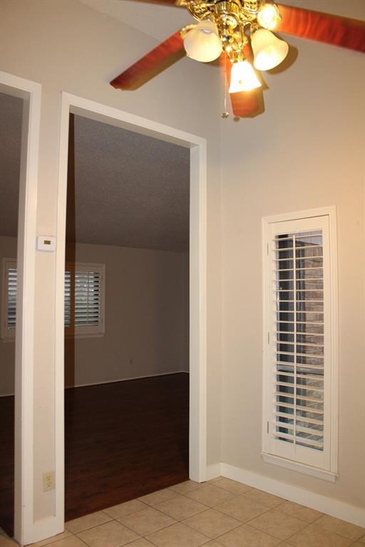 Building Photo - 2812 Lemmontree Ln