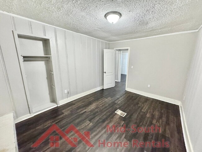 Building Photo - 655 Granada Rd