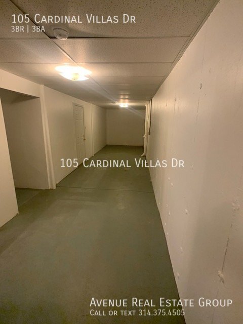 Building Photo - Spacious 3-Bed Condo with Bonus Room & Gar...