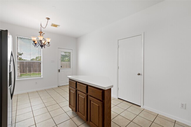 Building Photo - 5425 Jefferson St