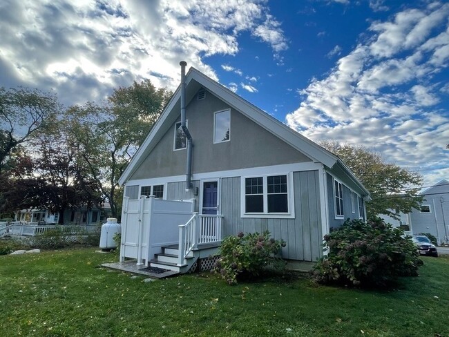 Building Photo - 55 Angelica Ave