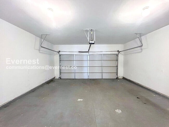 Building Photo - 3995 Tyne Ct