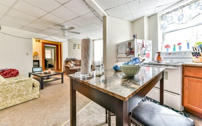 Building Photo - 513 Zulema St
