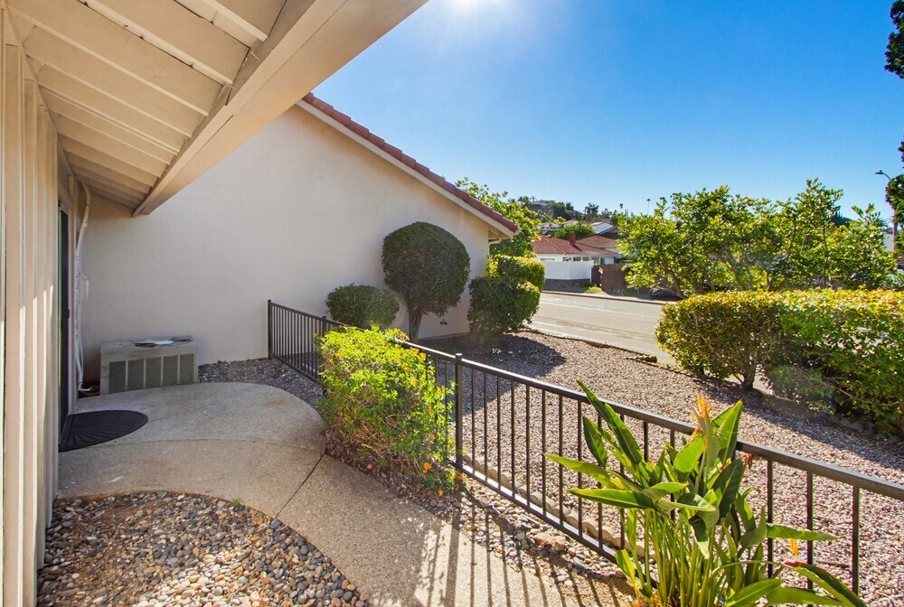 Building Photo - 17440 Plaza Cerado