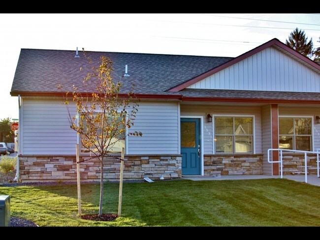 Building Photo - Monte Vista Villas