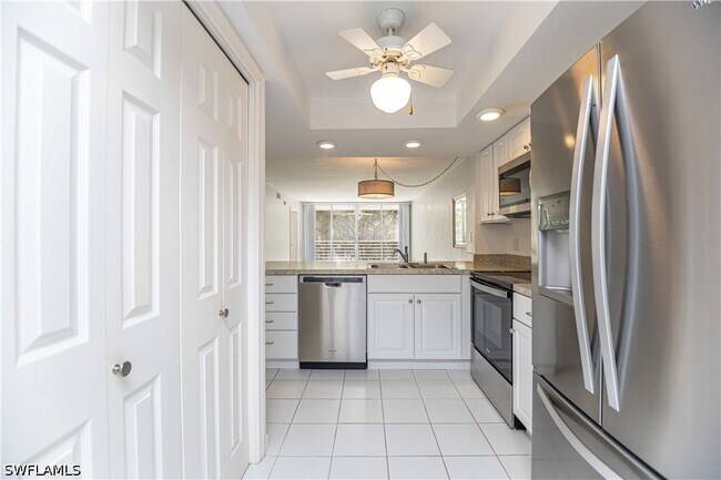 Building Photo - 290 Naples Cove Dr